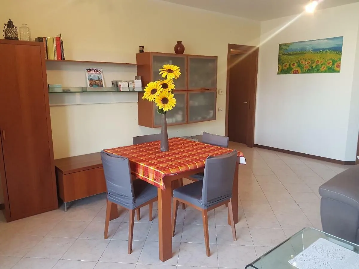 Gonin Apartment Милан 0*,  Италия